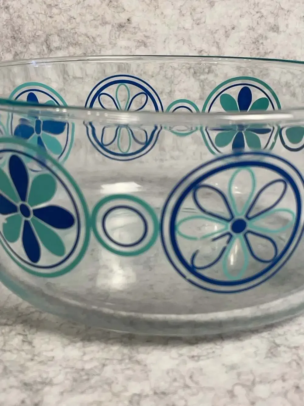 Pyrex 7203 Blue Teal Mod Pinwheel Flower Clear Glass 1.5 Quart Mixing Bowl